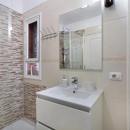 Front Puertito * Guimar